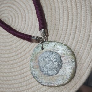 Colar pedra lunar